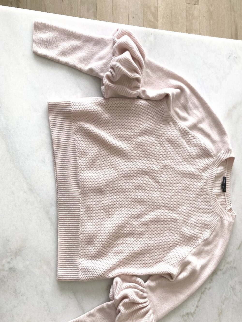 Club Monaco 100% Merino Wool blush pink sweater, honeycomb knit, ruffle sleeve L